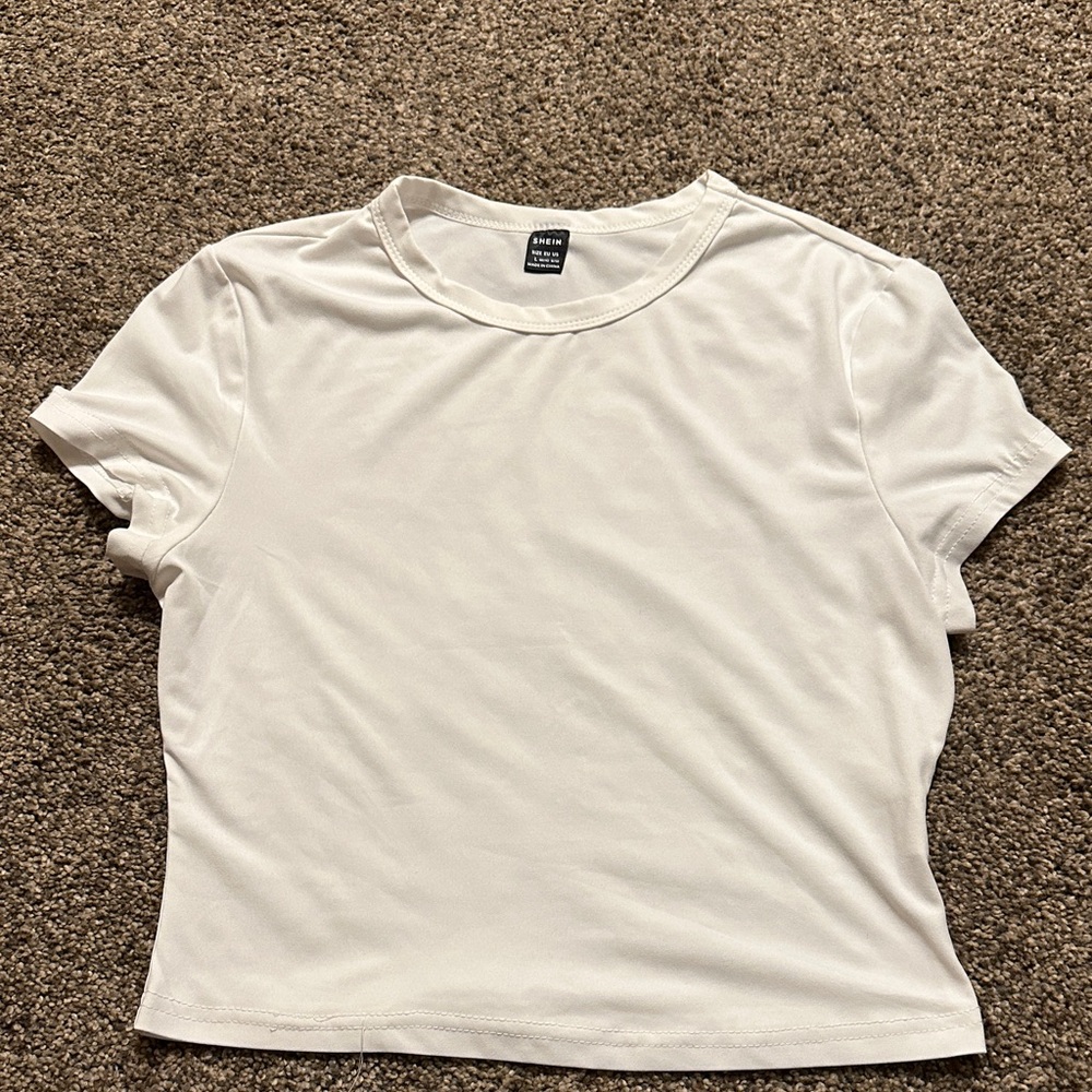 SHEIN Cream Short Sleeve Tee